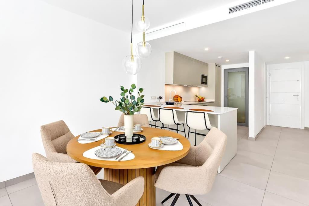 Beachside Retreat In Elviria, Near Amenities! Apartment *