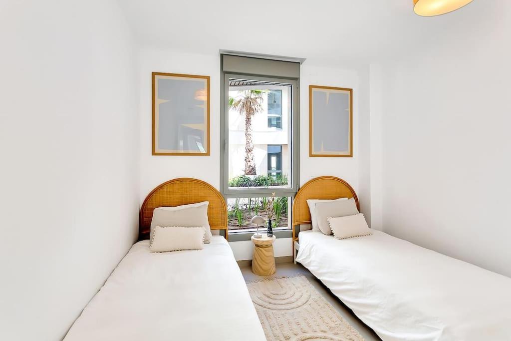 Beachside Retreat In Elviria, Near Amenities!