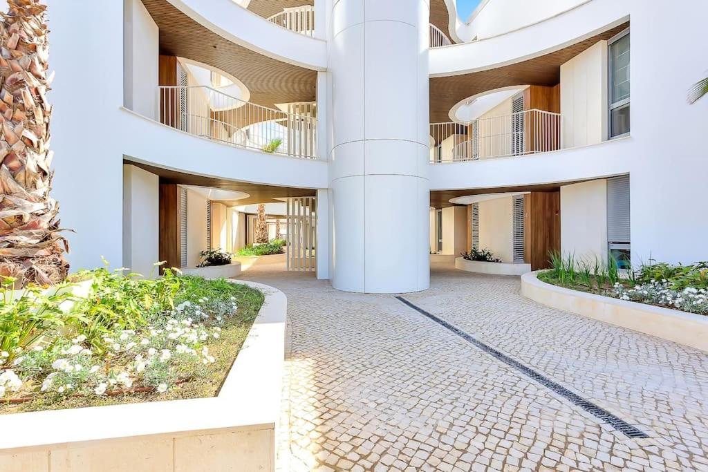 Apartment Beachside Retreat In Elviria, Near Amenities!